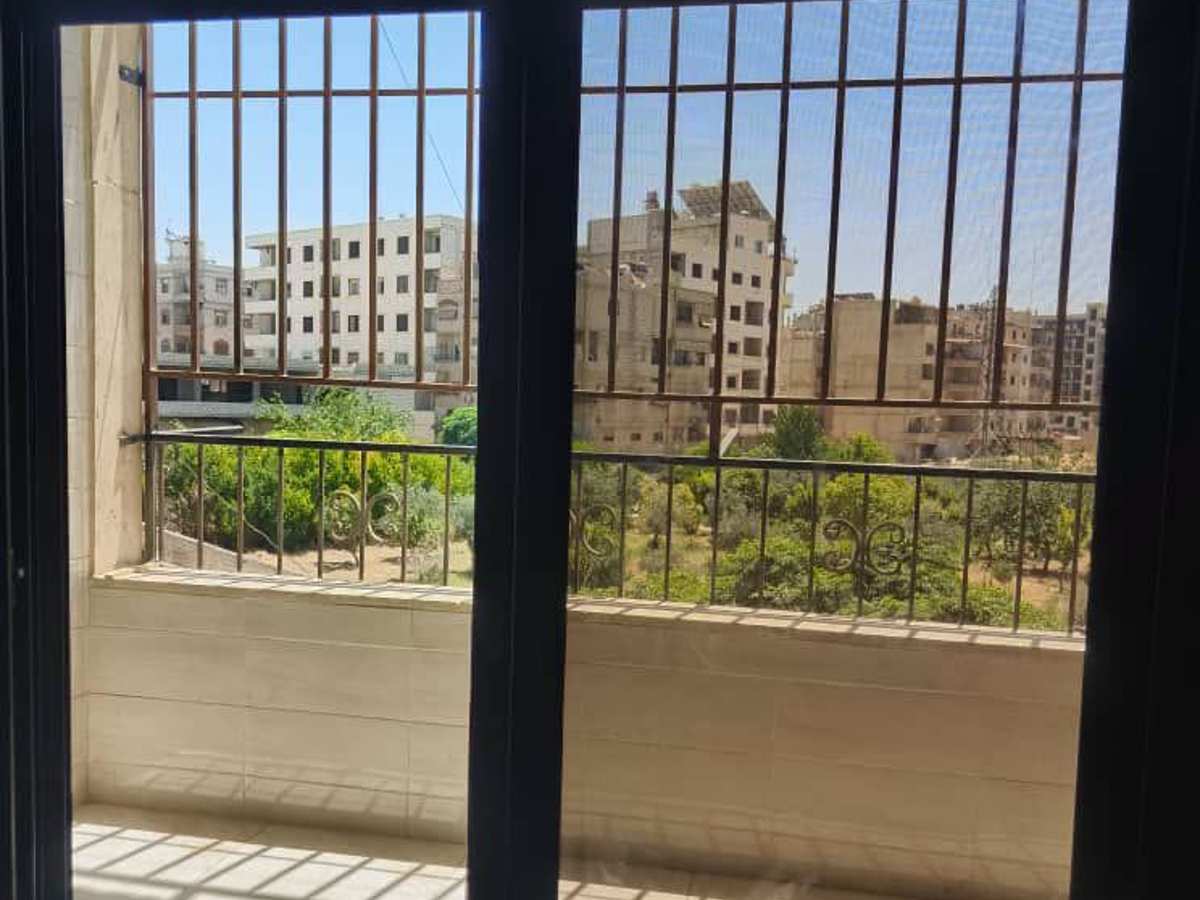شقة 2 غرف 1 صالات طابق 1 مع فرش للإيجار